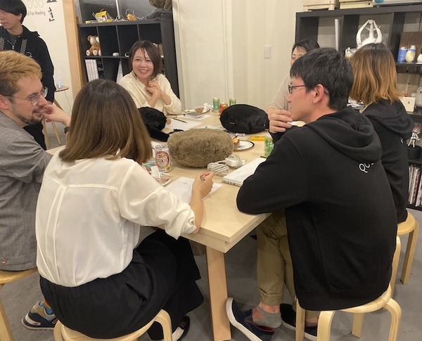 心を癒やすロボット「Qoobo」第2回「秘密の」ファンミーティングに潜入！