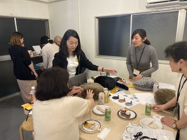 心を癒やすロボット「Qoobo」第2回「秘密の」ファンミーティングに潜入！