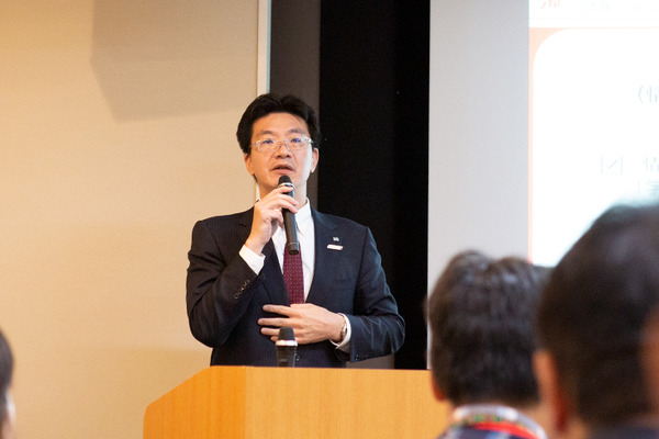 【業界初】ロボホンが修学旅行の観光案内＆連絡役に　JTBとシャープが教育旅行プログラムで協業「ロボ旅＠教育旅行」販売開始