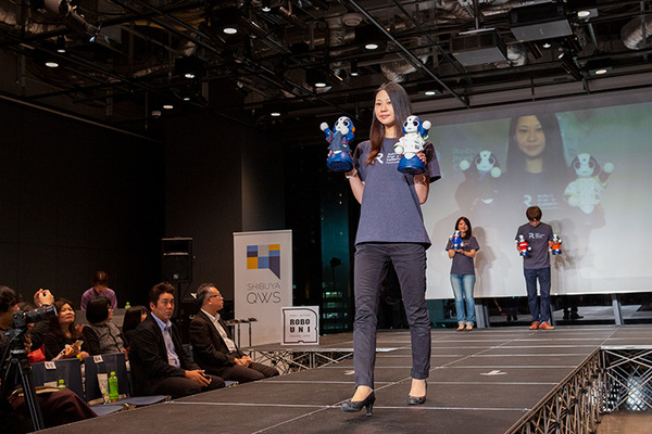 【ロボコレ2019 写真レポート(1)】20社総勢80体のロボットのファッションショー全部見せます！Sota、ATOM、Tapia、uniboなど