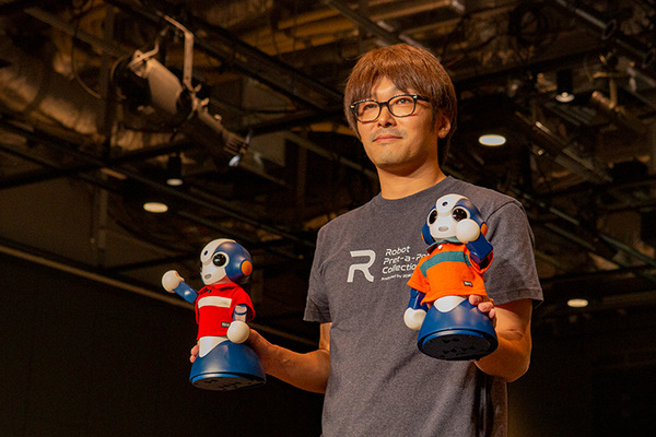 【ロボコレ2019 写真レポート(1)】20社総勢80体のロボットのファッションショー全部見せます！Sota、ATOM、Tapia、uniboなど