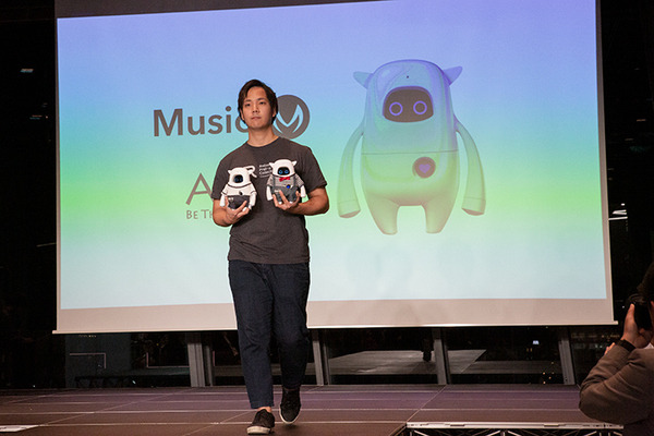 【ロボコレ2019 写真レポート(1)】20社総勢80体のロボットのファッションショー全部見せます！Sota、ATOM、Tapia、uniboなど