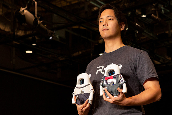 【ロボコレ2019 写真レポート(1)】20社総勢80体のロボットのファッションショー全部見せます！Sota、ATOM、Tapia、uniboなど