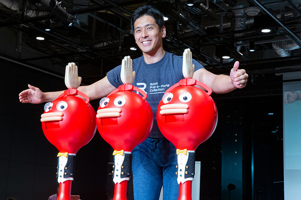 【ロボコレ2019 写真レポート(2)】サプライズゲストがランウェイに！RoBoHoN、Pepper、ビッグクラッピーなど登場