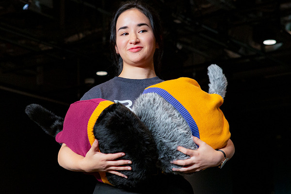 【ロボコレ2019 写真レポート(3)】公式ファッション初公開のロボットも！Qoobo、Relay、Robi、aiboなどが登場