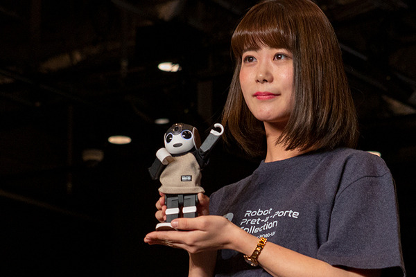 【ロボコレ2019 写真レポート(3)】公式ファッション初公開のロボットも！Qoobo、Relay、Robi、aiboなどが登場