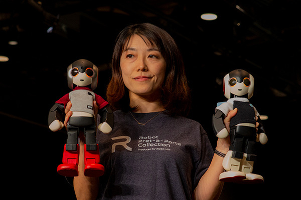 【ロボコレ2019 写真レポート(3)】公式ファッション初公開のロボットも！Qoobo、Relay、Robi、aiboなどが登場