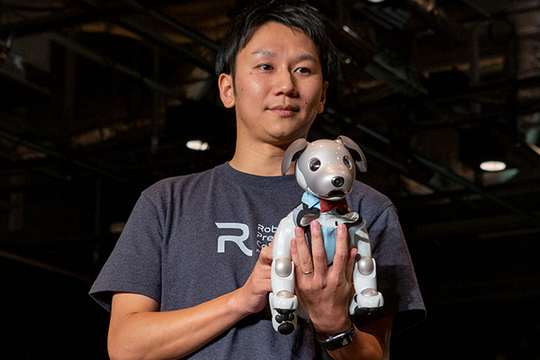 【ロボコレ2019 写真レポート(3)】公式ファッション初公開のロボットも！Qoobo、Relay、Robi、aiboなどが登場