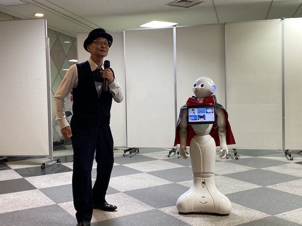 ロボット好きの有志によるイベント「ロボットパレード」が開催　マジックや演劇、ダンスなど当日の熱い様子をレポート