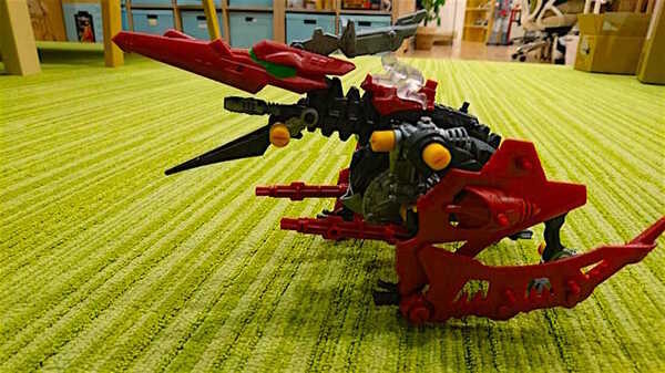ゾイドワイルド 悪魔の翼の異名を持つ「スナイプテラ」を作ってみた！改造武器「バスターレーダーユニット」も装備したぞ