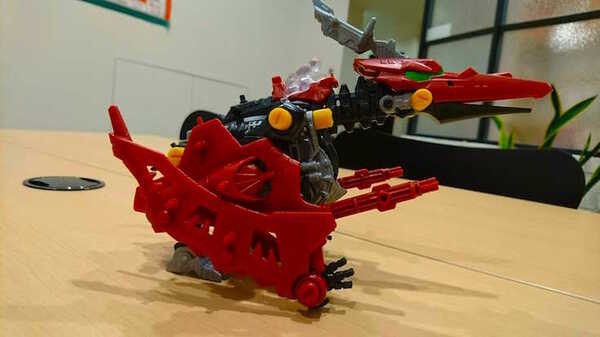 ゾイドワイルド 悪魔の翼の異名を持つ「スナイプテラ」を作ってみた！改造武器「バスターレーダーユニット」も装備したぞ