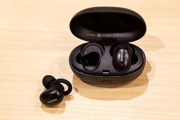 完全ワイヤレスイヤホンで音声アシスタントと会話する方法　ドコモ「my daiz」(マイデイズ)に対応した「1MORE」イヤホンの性能と使い勝手
