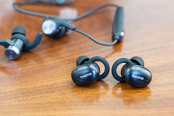 完全ワイヤレスイヤホンで音声アシスタントと会話する方法　ドコモ「my daiz」(マイデイズ)に対応した「1MORE」イヤホンの性能と使い勝手