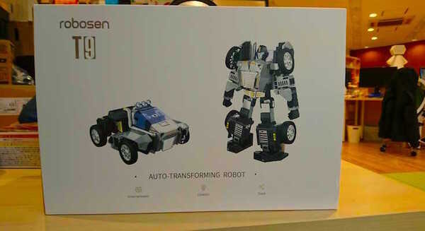 【日本未発売】クルマからロボットにトランスフォームする変形ロボ「Robosen T9」実機レビュー！声で変形、ダンス、ショータイムをやってみた