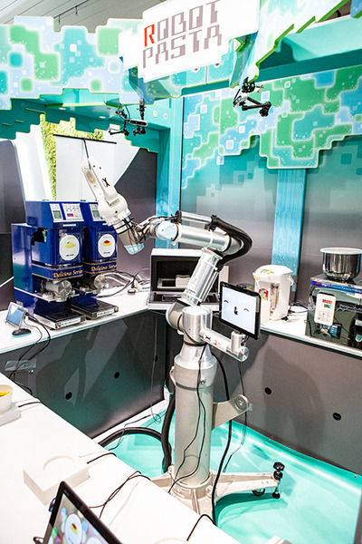 柔らかいものを優しくつかめるロボット「触覚ハンド」を製品化へ　豊田合成の次世代ゴム「e-Rubber」を使った最先端ハプティクス技術