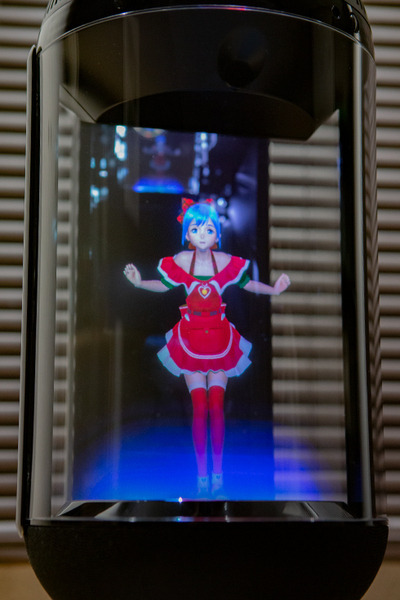 【速報】Gateboxの美少女AI「逢妻ヒカリ」がアップデート　クリスマスは「俺の嫁」と過ごしたい　