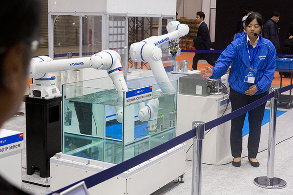 「2019国際ロボット展」開幕レポート　見どころとオススメのポイントは? 人協働ロボット、テレプレゼンス、AGV連携、そしてハンコ押し?