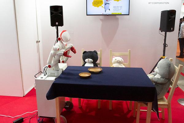 「2019国際ロボット展」開幕レポート　見どころとオススメのポイントは? 人協働ロボット、テレプレゼンス、AGV連携、そしてハンコ押し?