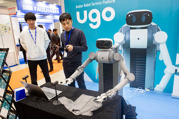 「2019国際ロボット展」開幕レポート　見どころとオススメのポイントは? 人協働ロボット、テレプレゼンス、AGV連携、そしてハンコ押し?