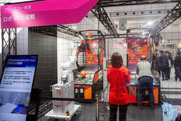 「2019国際ロボット展」開幕レポート　見どころとオススメのポイントは? 人協働ロボット、テレプレゼンス、AGV連携、そしてハンコ押し?