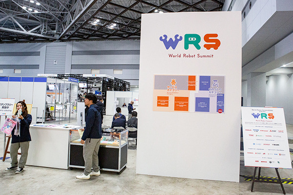 「2019国際ロボット展」開幕レポート　見どころとオススメのポイントは? 人協働ロボット、テレプレゼンス、AGV連携、そしてハンコ押し?