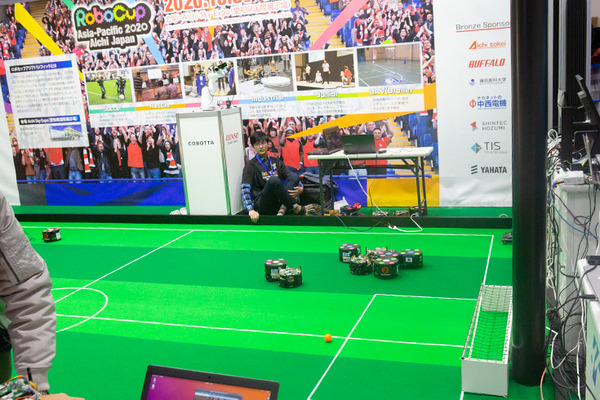 「2019国際ロボット展」開幕レポート　見どころとオススメのポイントは? 人協働ロボット、テレプレゼンス、AGV連携、そしてハンコ押し?