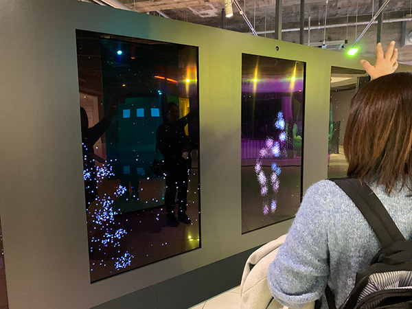 銀座ソニーパークでaiboに会ってきた！ロボットの進化とインタラクションが体感できる楽しいイベント　Xperia Hello!もいたよ