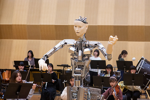 【速報】国立音楽大学と東京大学がアンドロイド・オペラの「オルタ3」で連携　新しい演奏表現や指揮芸術の創生を目指す