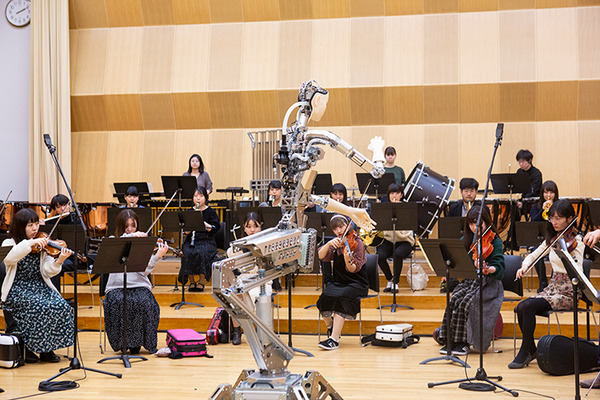 【速報】国立音楽大学と東京大学がアンドロイド・オペラの「オルタ3」で連携　新しい演奏表現や指揮芸術の創生を目指す