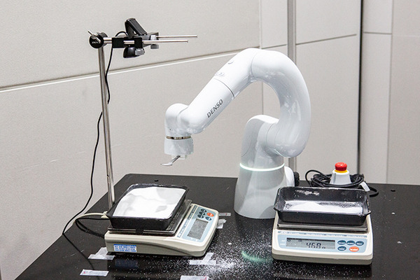 ロボットの知能化 最前線　ミラーニューロン、模倣学習+GAN最新研究「NEDO AI＆ROBOT NEXTシンポジウム」浅田氏・尾形氏・松原氏講演