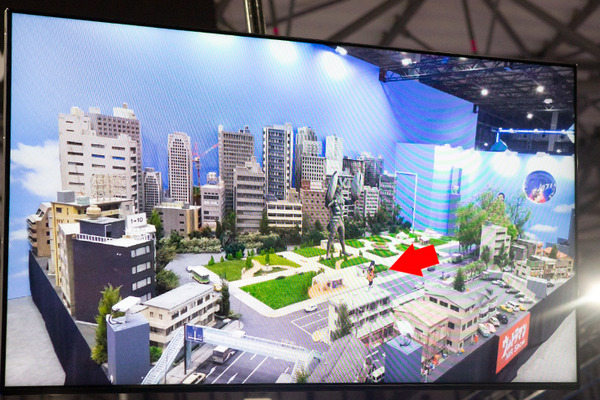 ウルトラマンの空中戦を見逃すな、バルタン星人の分身をMRで体感せよ！「DOCOMO Open House 2020」見どころ解説(2) MR体験デモ
