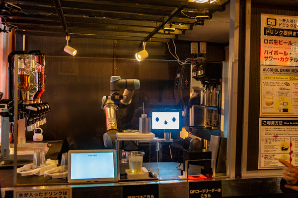 【世界初】養老乃瀧がAIロボット酒場をオープン「ゼロ軒めロボ酒場」を体験してきた　省人化と笑顔の演出に　QBITが開発