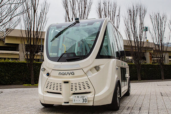 【速報】ついに自動運転バスの公道での定常運行が日本で初めて実現へ　境町、SBドライブ、マクニカが連携して実用化　運賃は無料