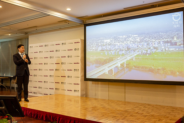 【速報】ついに自動運転バスの公道での定常運行が日本で初めて実現へ　境町、SBドライブ、マクニカが連携して実用化　運賃は無料