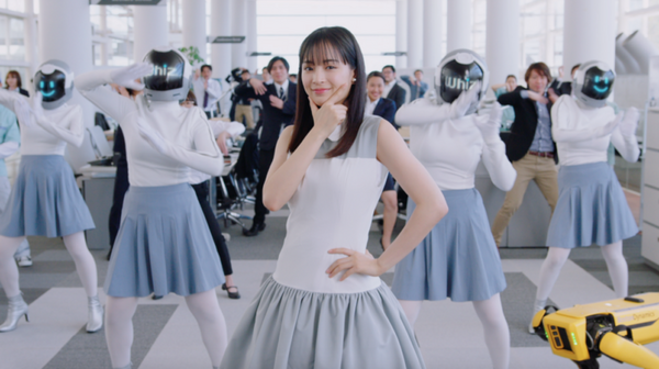 広瀬すずが「広瀬ウィズ」に改名!? ロボット掃除機 Whiz、Pepper、SpotとCMで共演