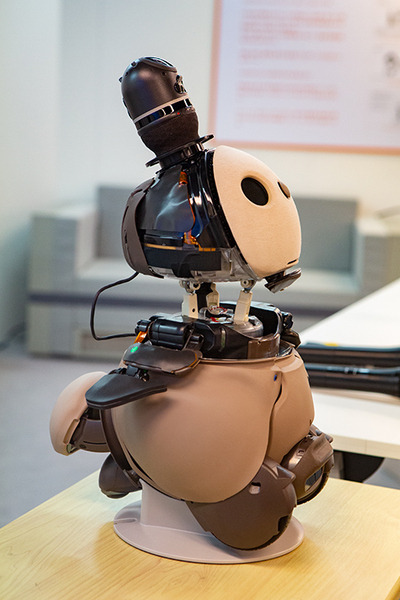 LOVOTの内部構造をGROOVE Xが大公開　可愛さはこうして作られた　頭脳に2つのCPUとFPGA　気になる出荷台数は?