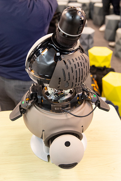 LOVOTの内部構造をGROOVE Xが大公開　可愛さはこうして作られた　頭脳に2つのCPUとFPGA　気になる出荷台数は?