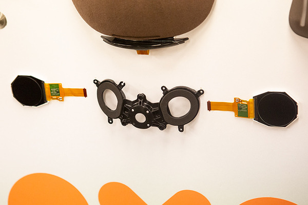 LOVOTの内部構造をGROOVE Xが大公開　可愛さはこうして作られた　頭脳に2つのCPUとFPGA　気になる出荷台数は?