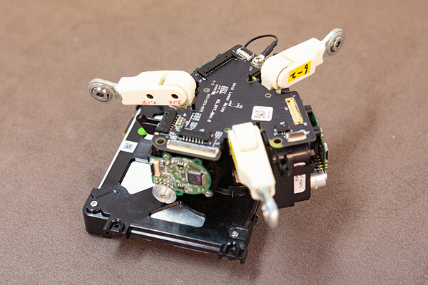 LOVOTの内部構造をGROOVE Xが大公開　可愛さはこうして作られた　頭脳に2つのCPUとFPGA　気になる出荷台数は?