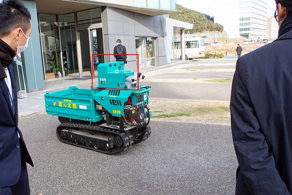 スマートモビリティが横須賀に大集合　アスラテックがAGV「RICE」と遠隔操作できる運搬台車「運ん太郎」を実演デモ ほか