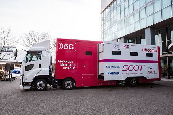 スマートモビリティが横須賀に大集合　アスラテックがAGV「RICE」と遠隔操作できる運搬台車「運ん太郎」を実演デモ ほか