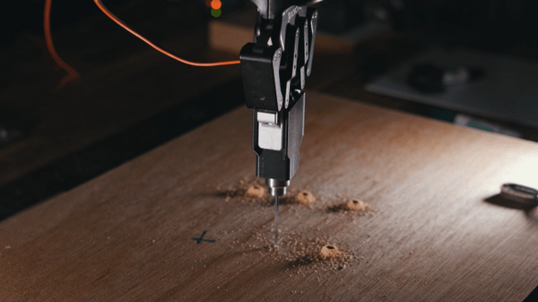 VR空間上で穿孔作業をロボットに指示して「墨出し」から「穿孔作業」まで自動化 三谷産業とSE4が共同開発