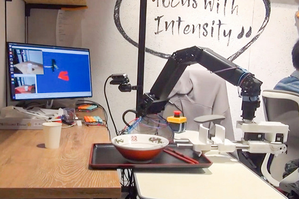 調理ロボット、飲食業界の自動化の最前線「Makersたちが語る“Food Roboticsの未来”」アールティ、コネクテッド、スマイルが登壇
