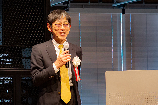 【速報】ボストンダイナミクスのロボット犬「SPOT」のデモを東京都が日本初披露　「スマート東京シンポジウム」にて