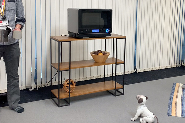 aiboがロボット掃除機やブラビア、セコムとAPI連携するとどんなことができる? ソニーが少し未来っぽい生活をデモ公開
