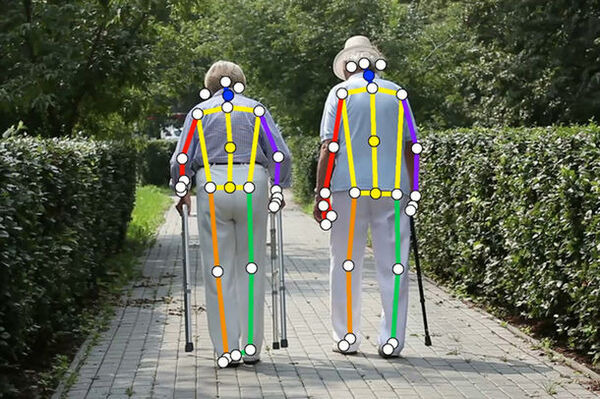 トヨタ自動車のリハビリ支援ロボットに人間の骨格を検出する人工知能エンジン「VisionPose」採用