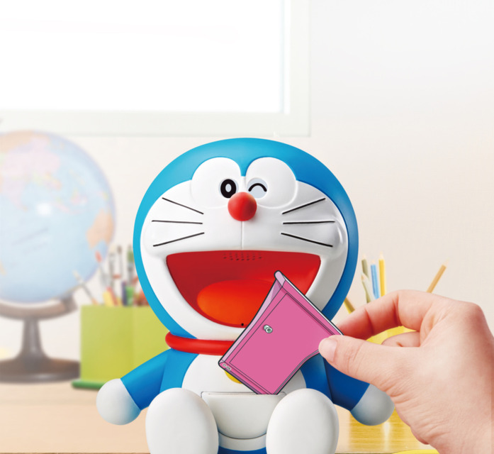 【速報】タカラトミーがドラえもん型コミュニケーションロボットを発表　カードでプログラミングにも対応　6月下旬から販売