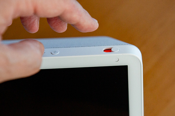 画面付きスマートスピーカー「Echo Show 8」レビュー！ステレオスピーカーの音質を「Echo」や「Echo Spot」と比較してみた