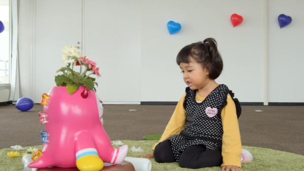 「ドコモ未来ミュージアム」浜辺美波さんの声でロボット「お花とおしゃべりマシン」を開発　星野源さん率いる星プロプロデュース道