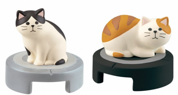掃除ロボットに乗っちゃった猫が商品化！ 可愛すぎるクリップホルダー爆誕　ヴィレッジヴァンガードから